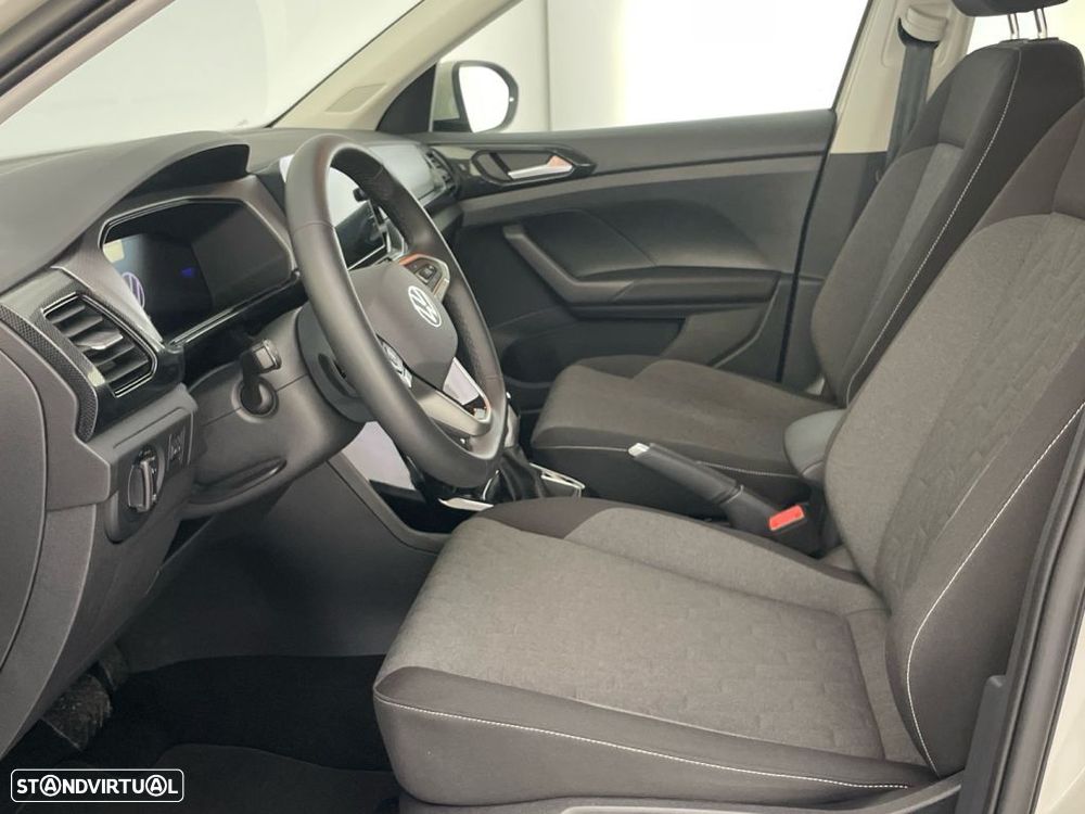 VW T-Cross - 11