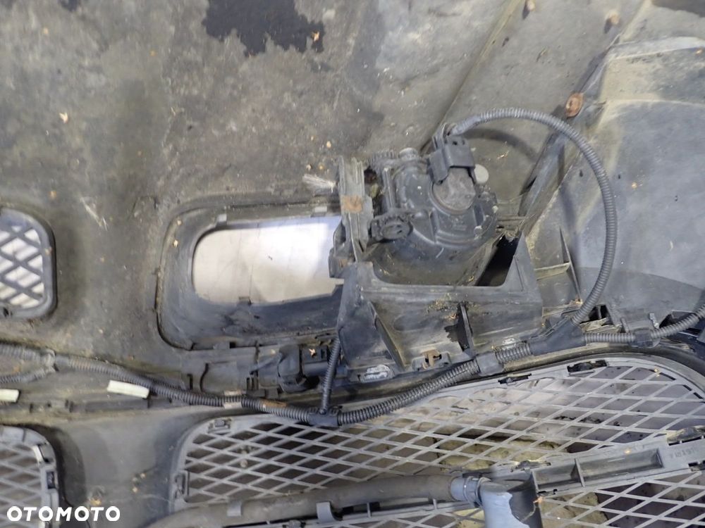 ZDERZAK PRZÓD VOLKSWAGEN TOUAREG 5.0 - 23