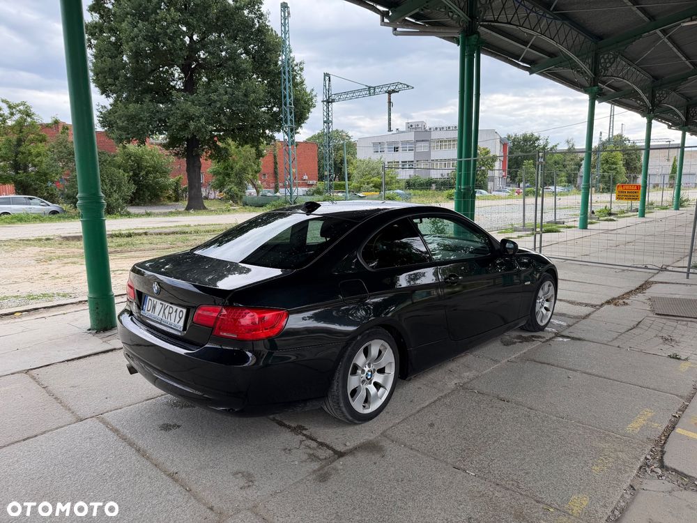 BMW Seria 3 318i - 2