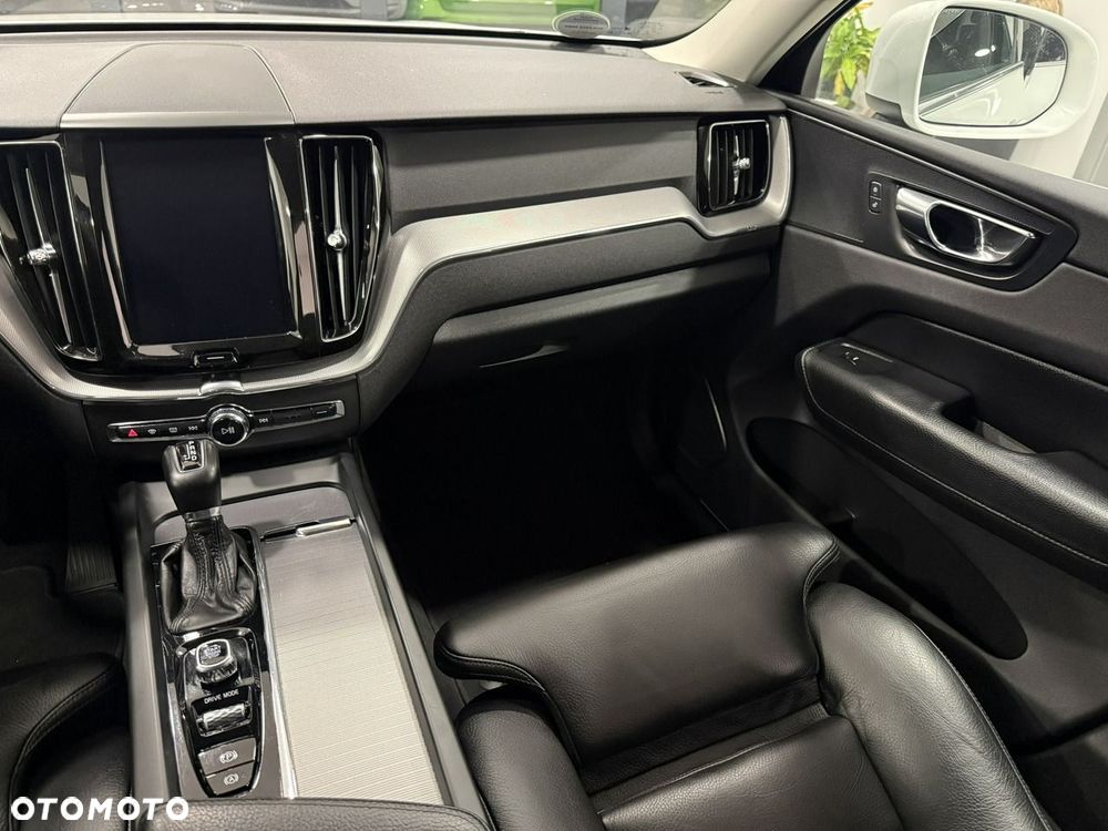 Volvo XC 60 D4 AWD Geartronic Inscription - 23
