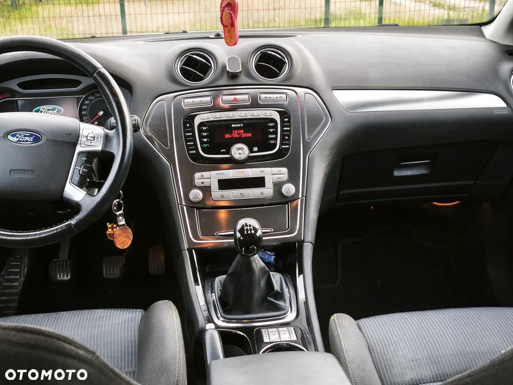 Ford Mondeo - 4
