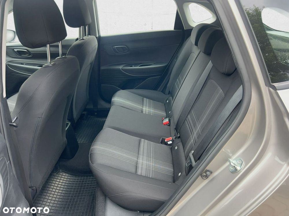 Hyundai i20 - 20