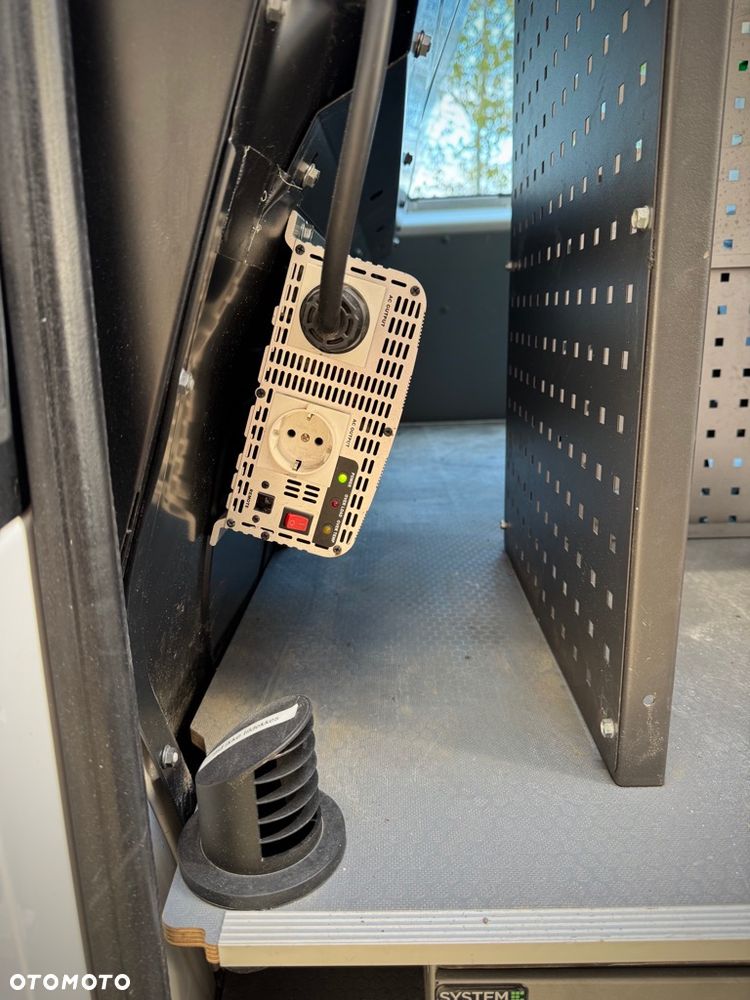 Volkswagen Transporter - 28