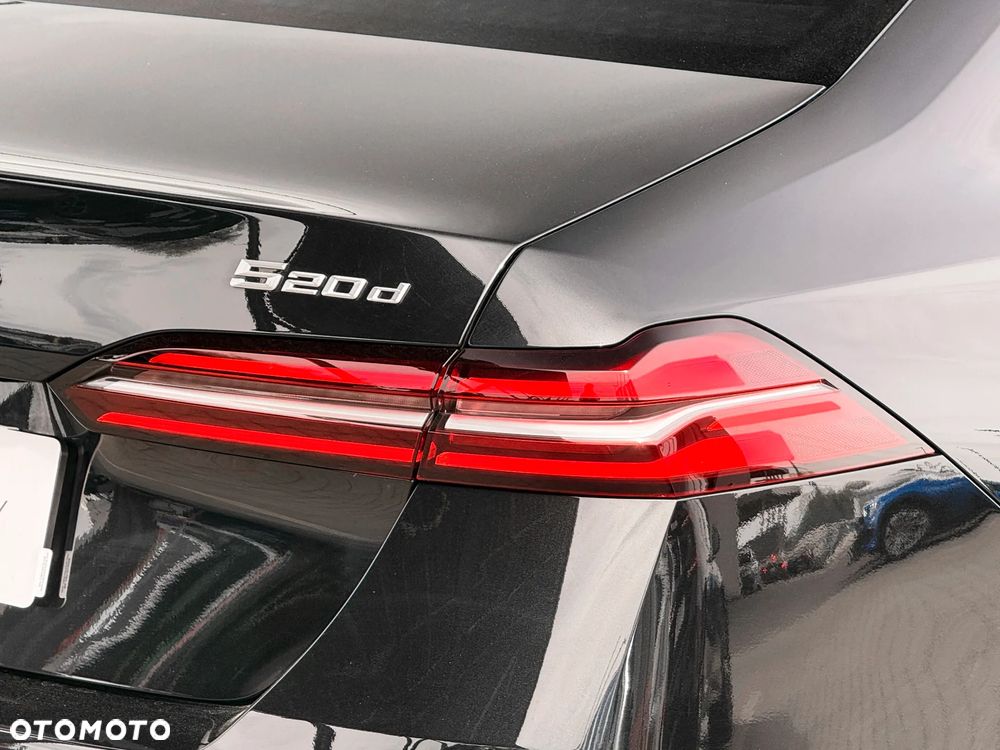 BMW Seria 5 520d xDrive - 10