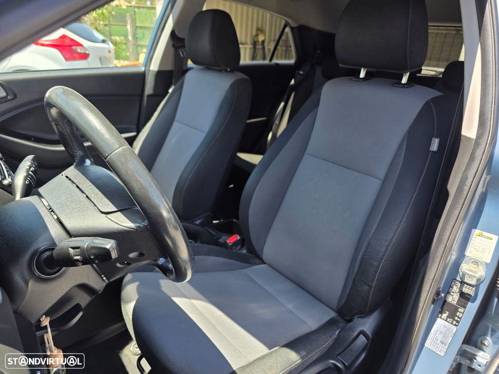Hyundai i20 1.1 CRDi Comfort+Pack Look+JLL16 - 6