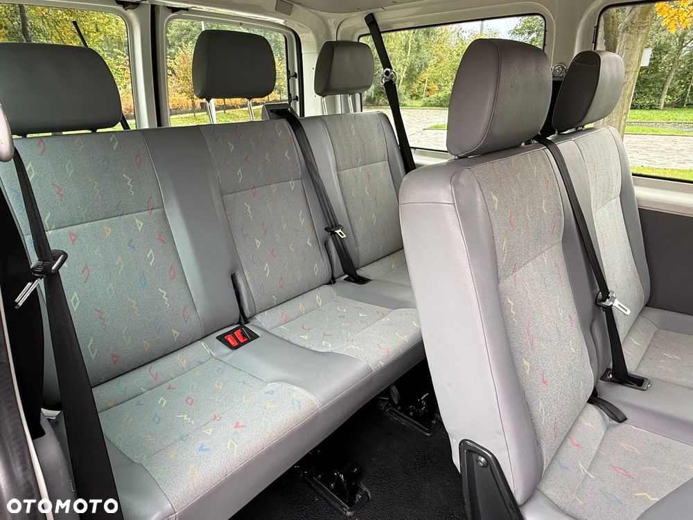Volkswagen Transporter T5 TDI L2H1 Silverline - 17