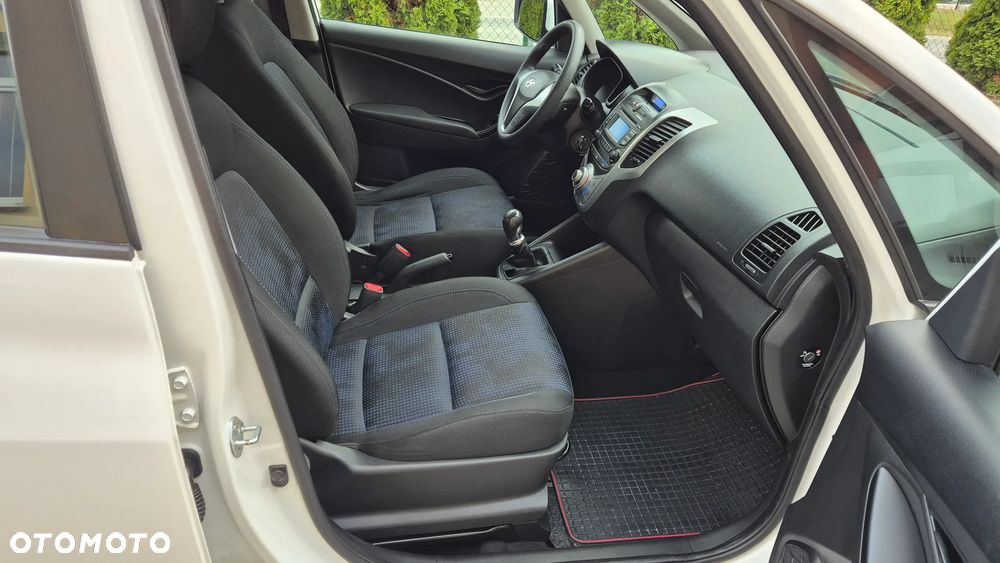 Hyundai ix20 1.4 blue Trend - 12