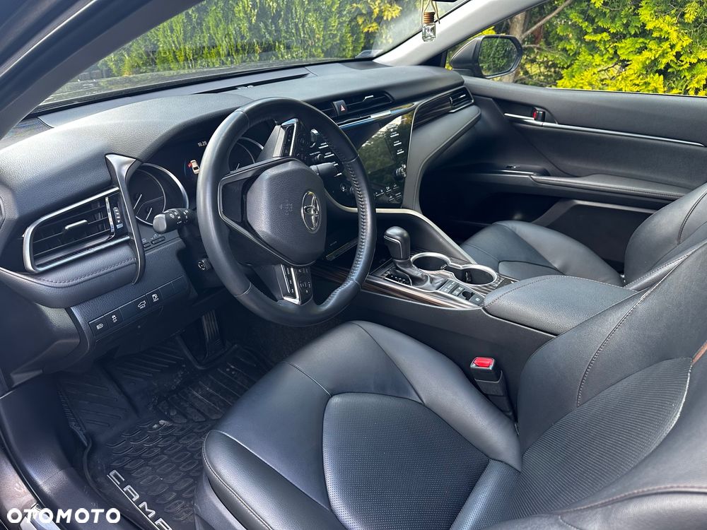 Toyota Camry 2.5 Hybrid Executive CVT - 7