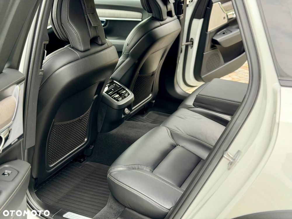 Volvo V90 Cross Country B5 D AWD Ultimate - 26