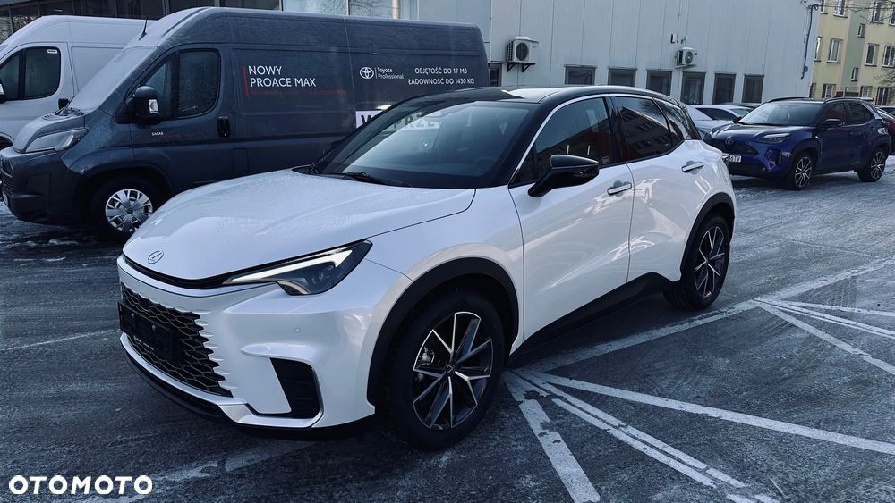 Lexus LBX 1.5 Hybrid Emotion - 2