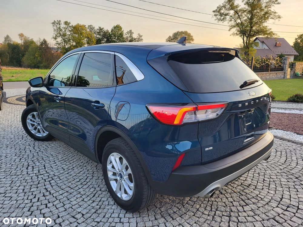 Ford Kuga - 17