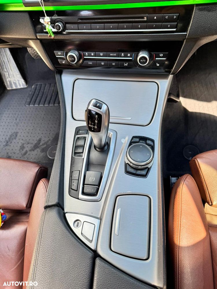 BMW Seria 5 520d xDrive AT - 18