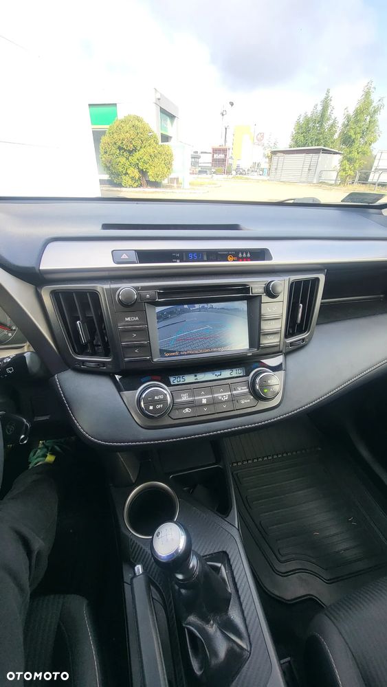 Toyota RAV4 2.0 D-4D Premium - 7