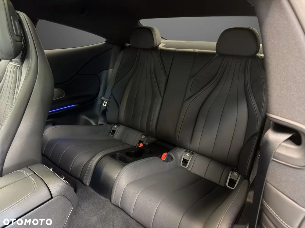 Mercedes-Benz CLE 300 4Matic 9G-TRONIC Edition AMG Line - 24