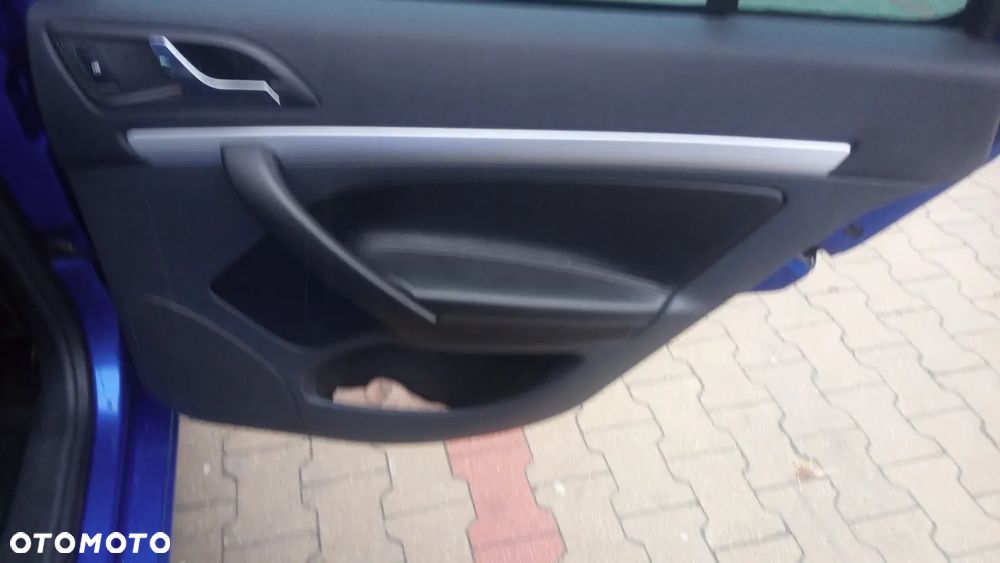 Skoda Octavia Combi 2.0 TDI CR DPF RS - 16
