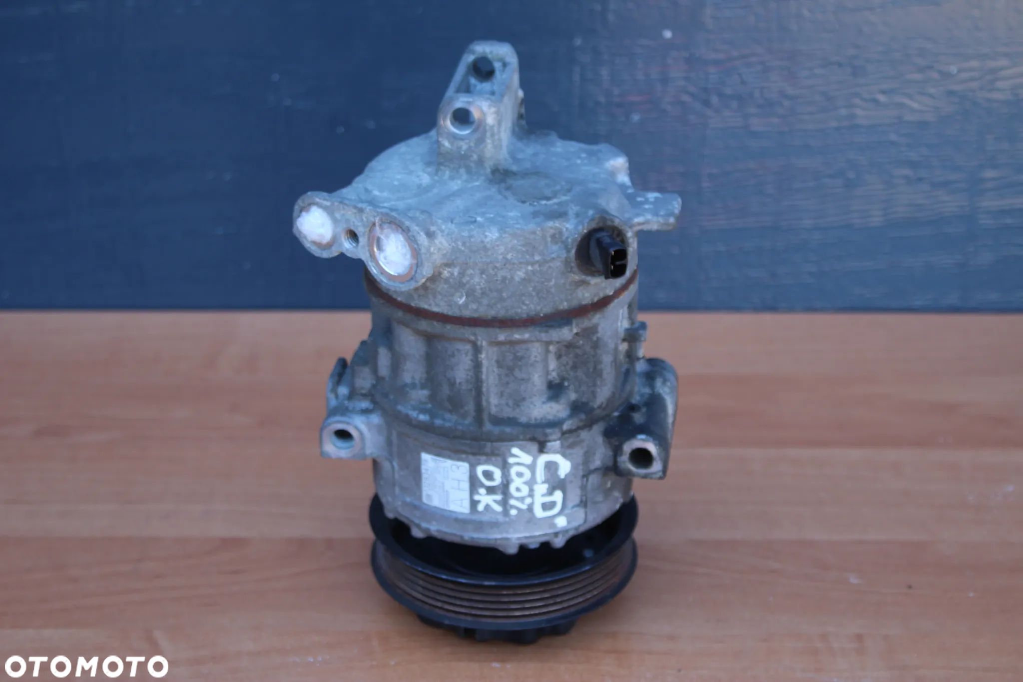 SPRĘŻARKA KLIMATYZACJI KOMPRESOR OPEL CORSA D E 1.6 TURBO 13263478 AH3 - 1