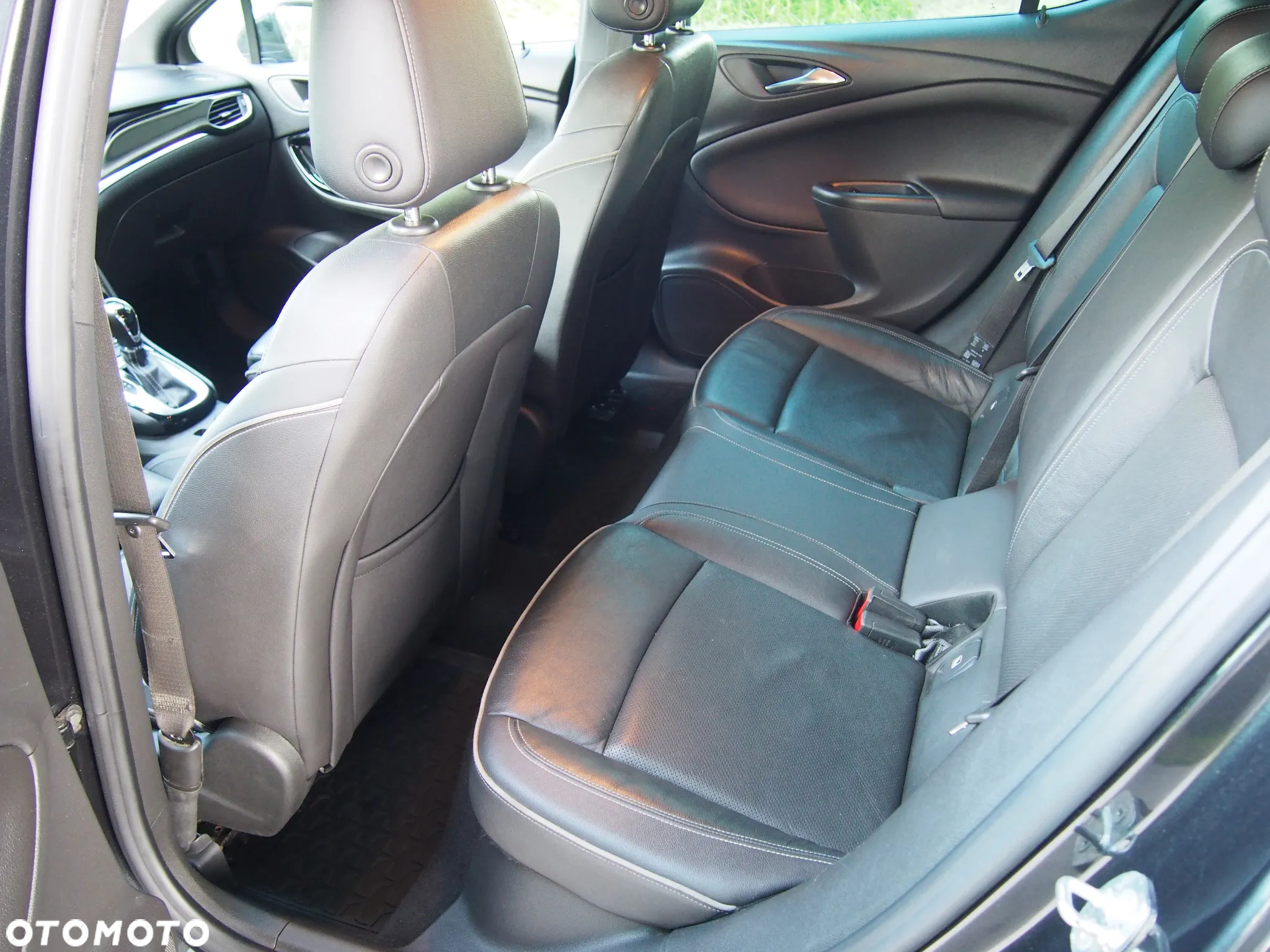 Opel Astra 1.6 D Automatik Start/Stop Innovation - 18