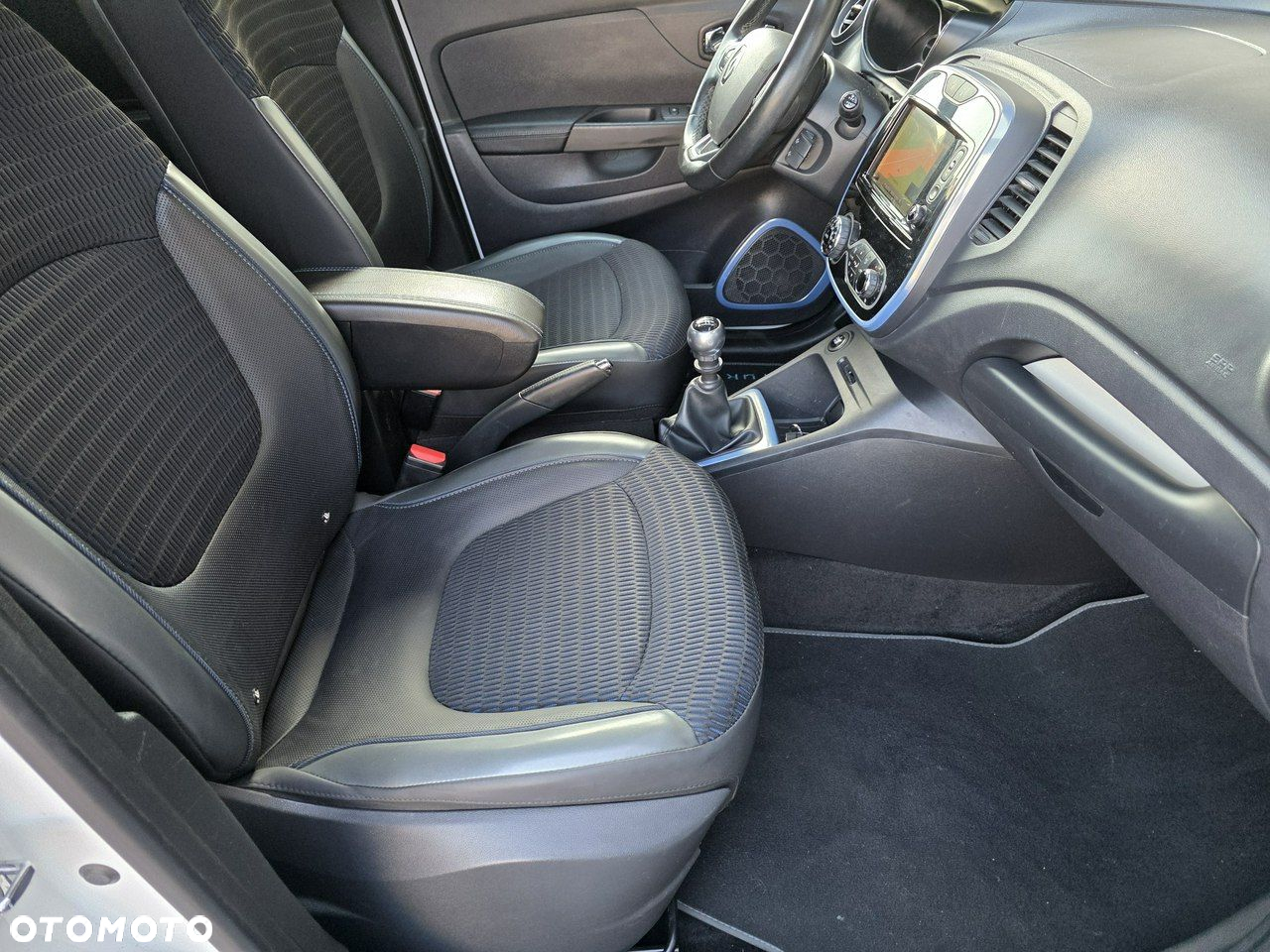 Renault Captur - 23