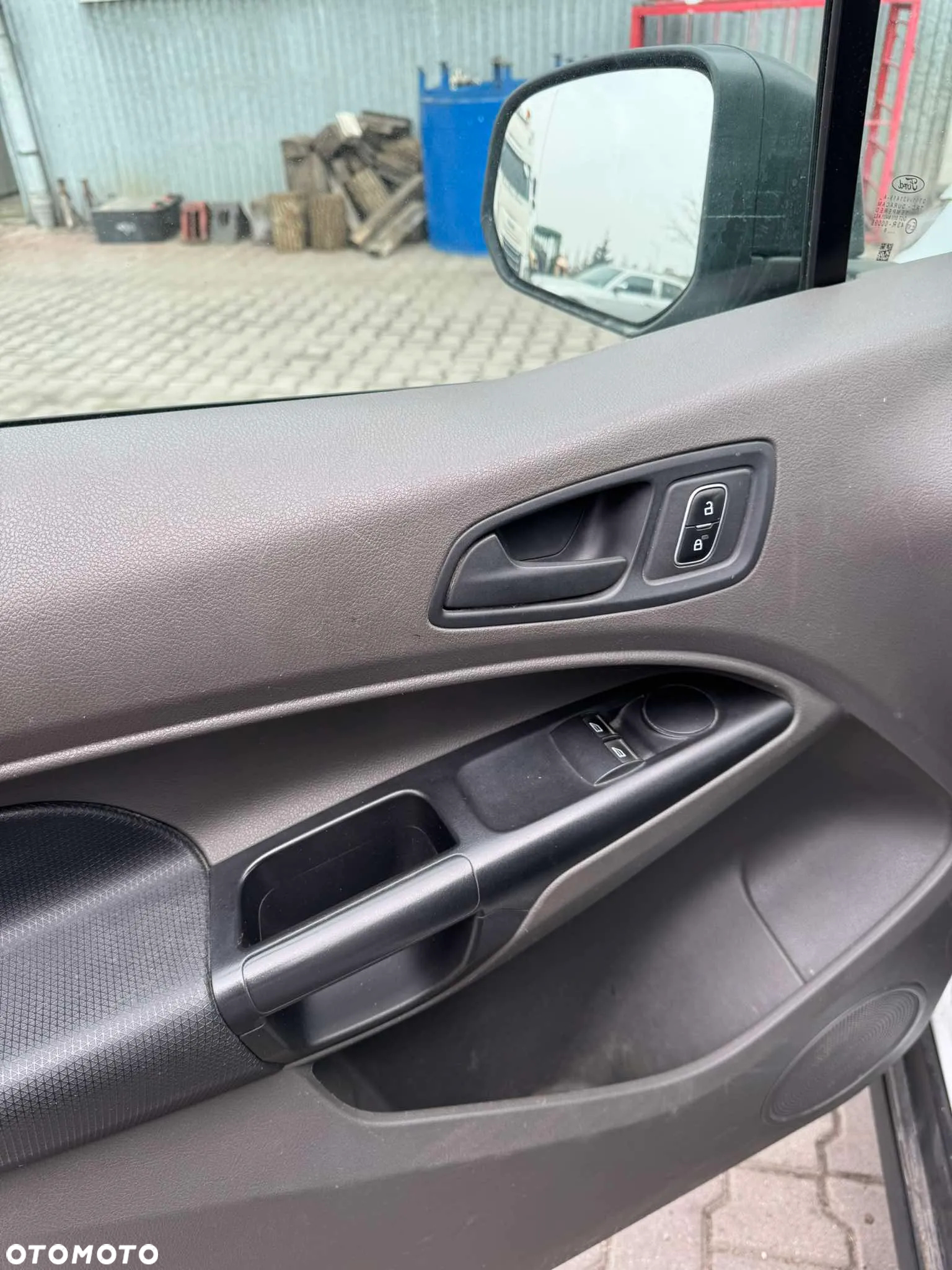 Ford Transit Connect 240 L2 LKW Trend - 16