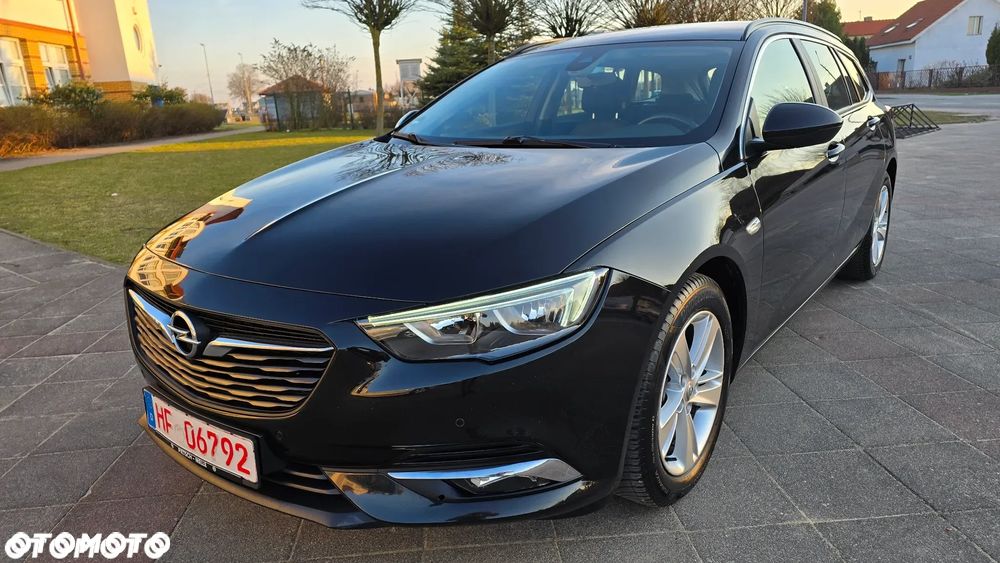 Opel Insignia - 1