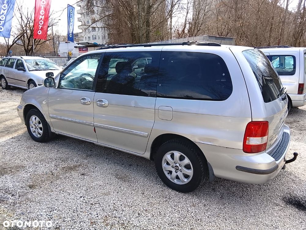 Kia Carnival - 3