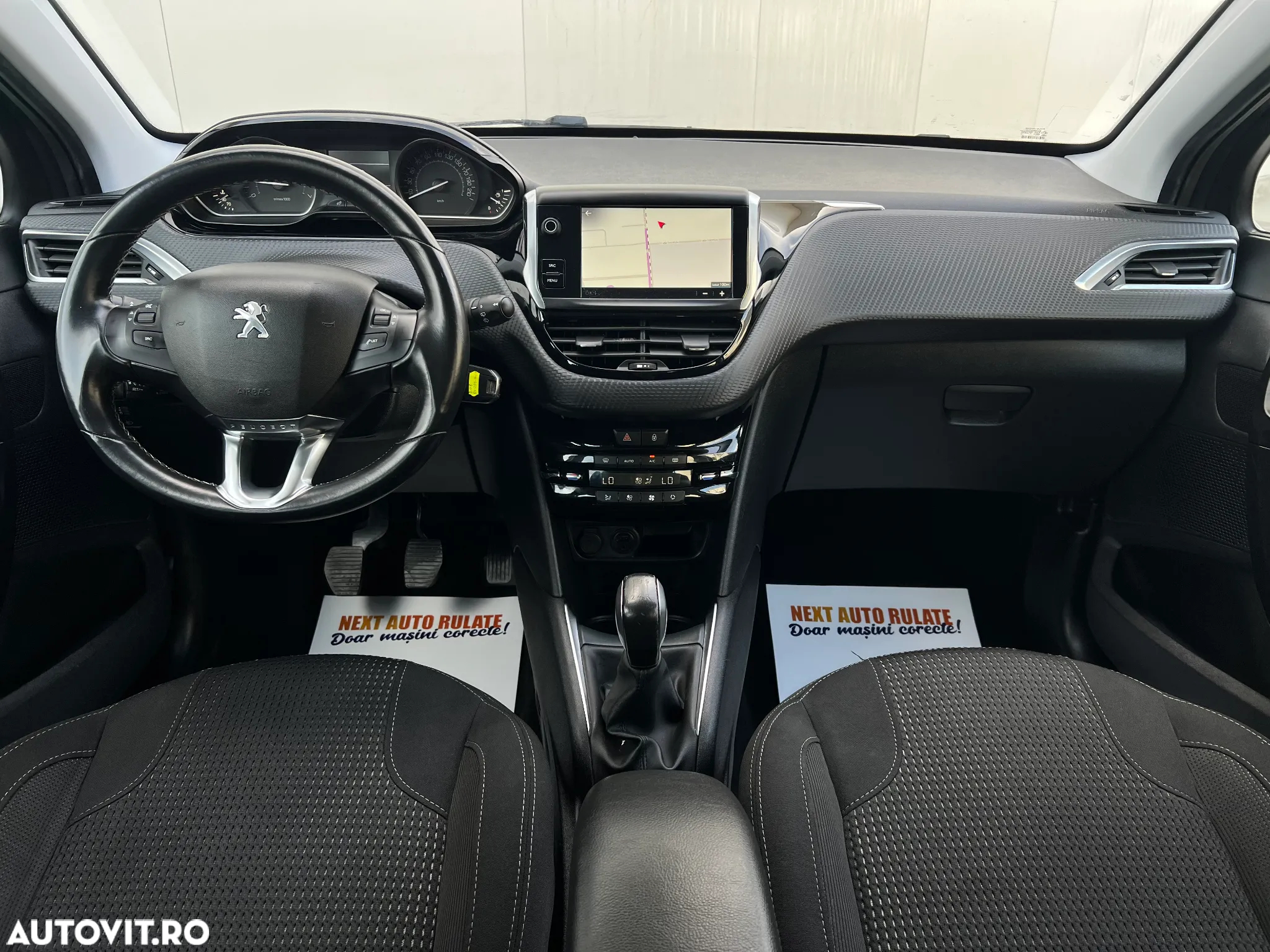 Peugeot 208 PureTech 110 Stop & Start Allure - 10