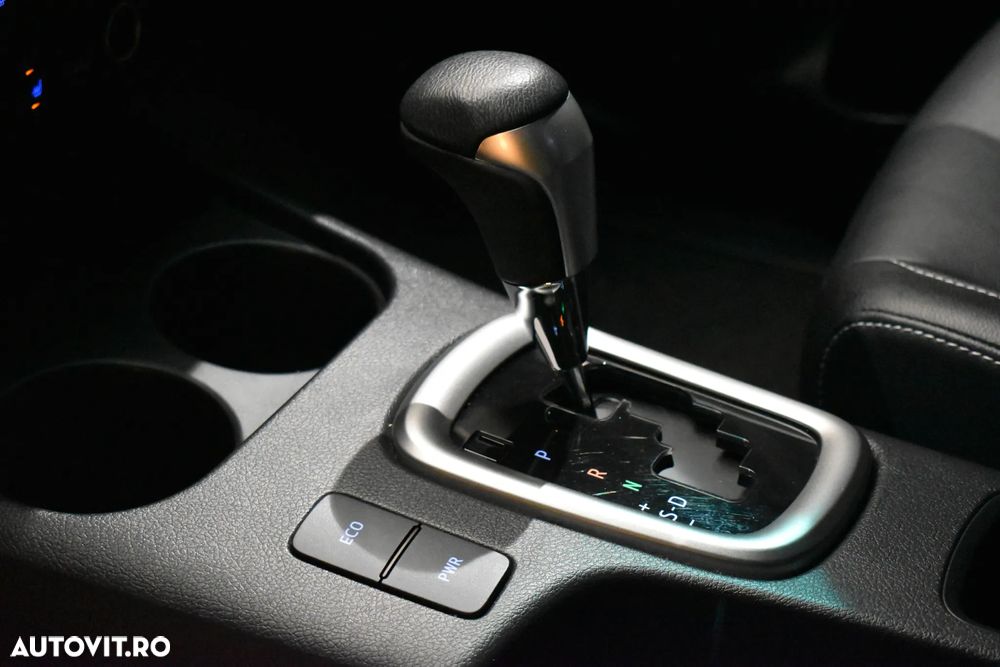 Toyota Hilux 2.4D 150CP 4x4 Double Cab AT Executive - 11