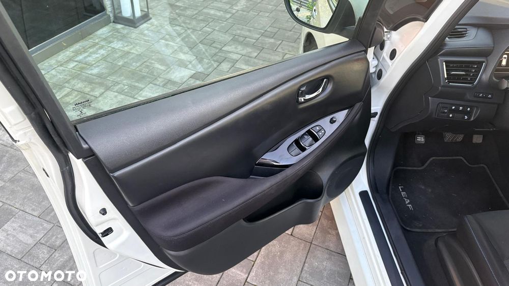 Nissan Leaf 40 kWh N-Connecta - 15