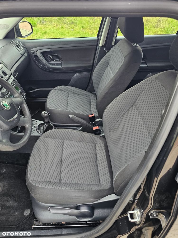 Skoda Fabia 1.2 HTP Cool Colour Edition - 11