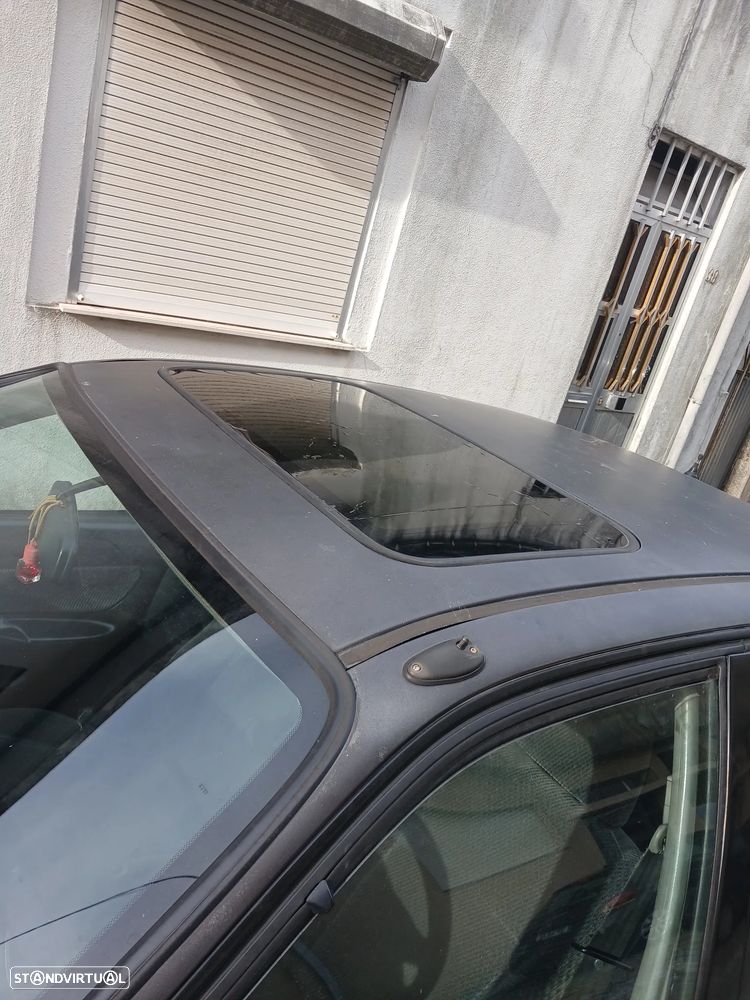 Honda Civic 1.4i S - 10