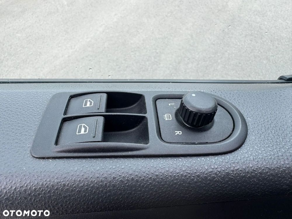 Volkswagen Transporter - 12