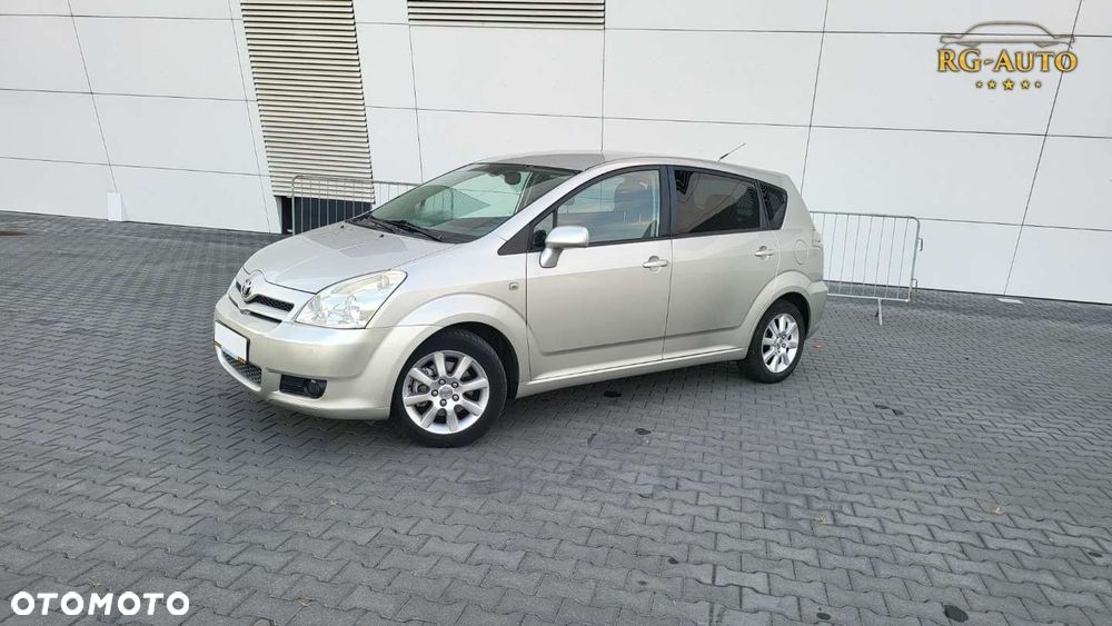 Toyota Corolla Verso - 9