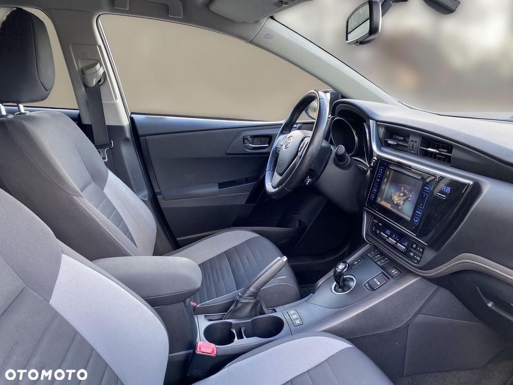 Toyota Auris Hybrid 135 Comfort - 12