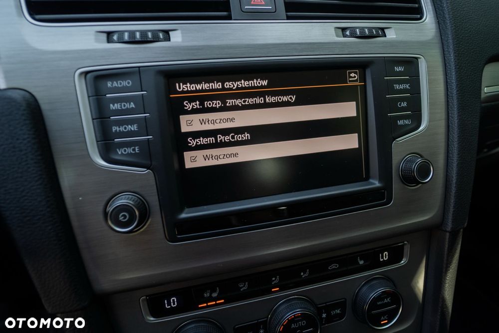 Volkswagen Golf 2.0 TDI BlueMotion Technology Edition - 31