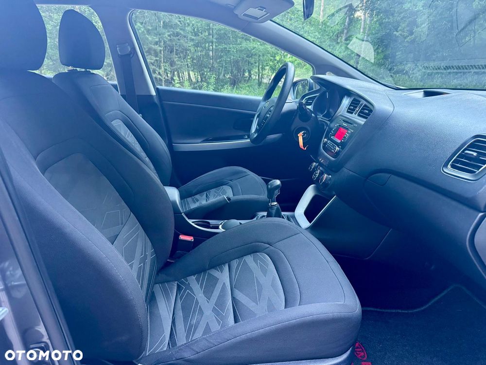 Kia Ceed 1.4 CVVT Attract - 18