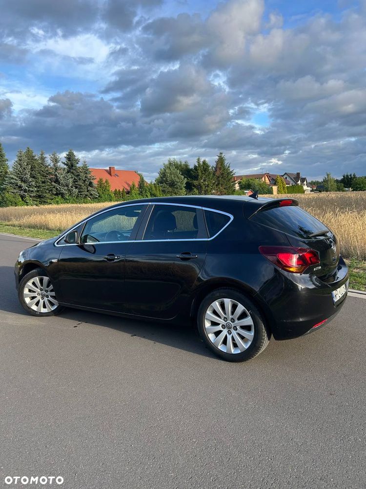Opel Astra 1.7 CDTI Cosmo - 3