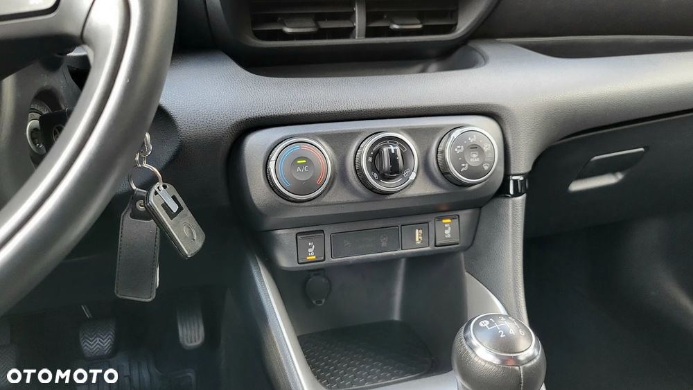 Toyota Yaris 1.5 Comfort - 26