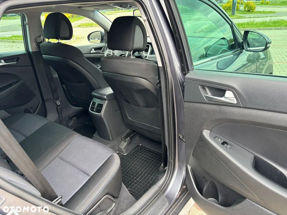 Hyundai Tucson blue 1.7 CRDi 2WD DCT Premium - 19
