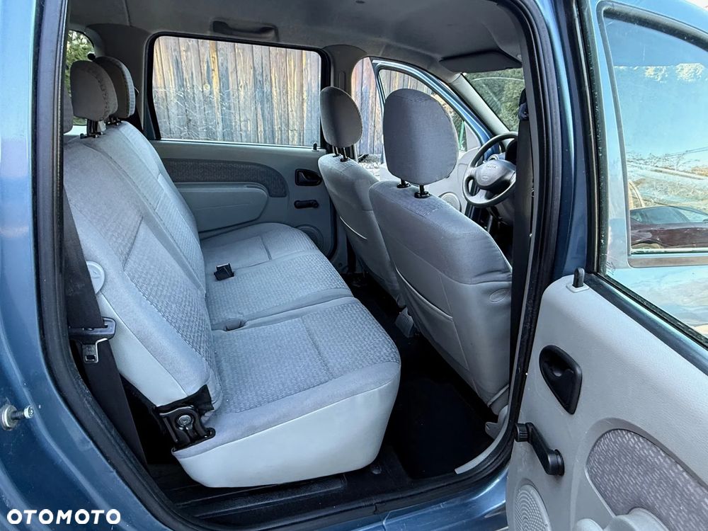 Dacia Logan 1.6 16V Laureate Euro5 - 19