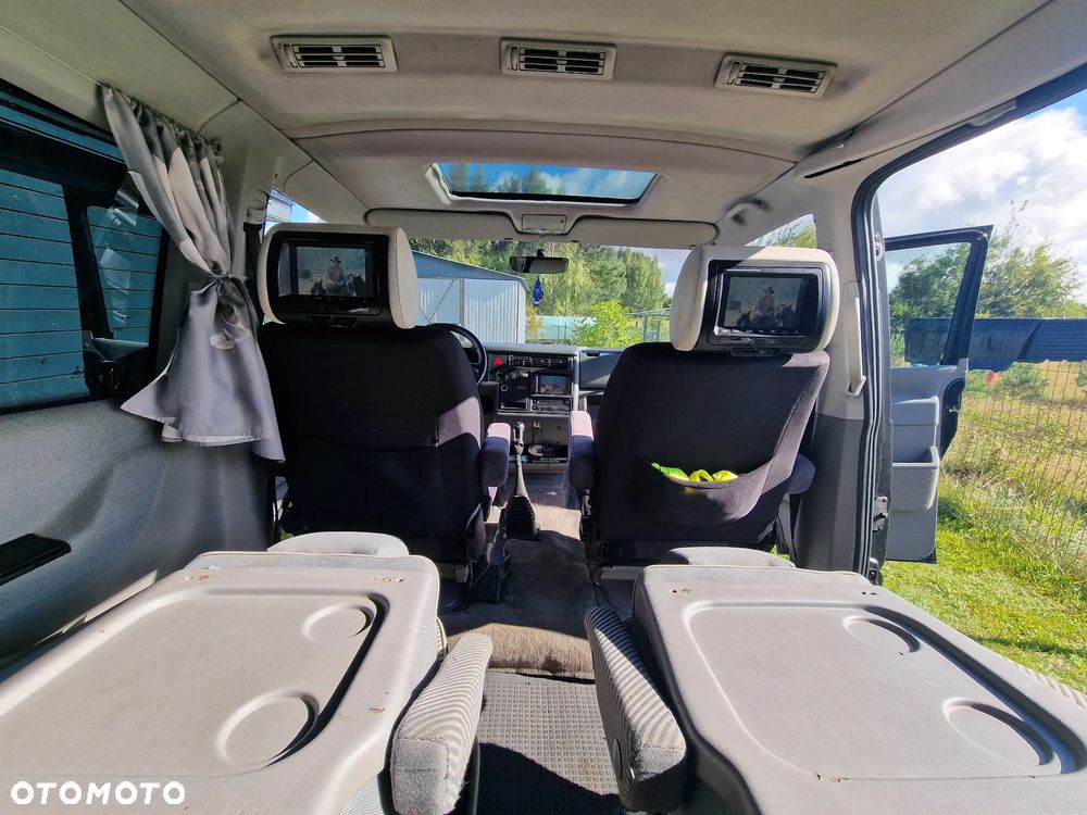 Volkswagen Caravelle GL - 21