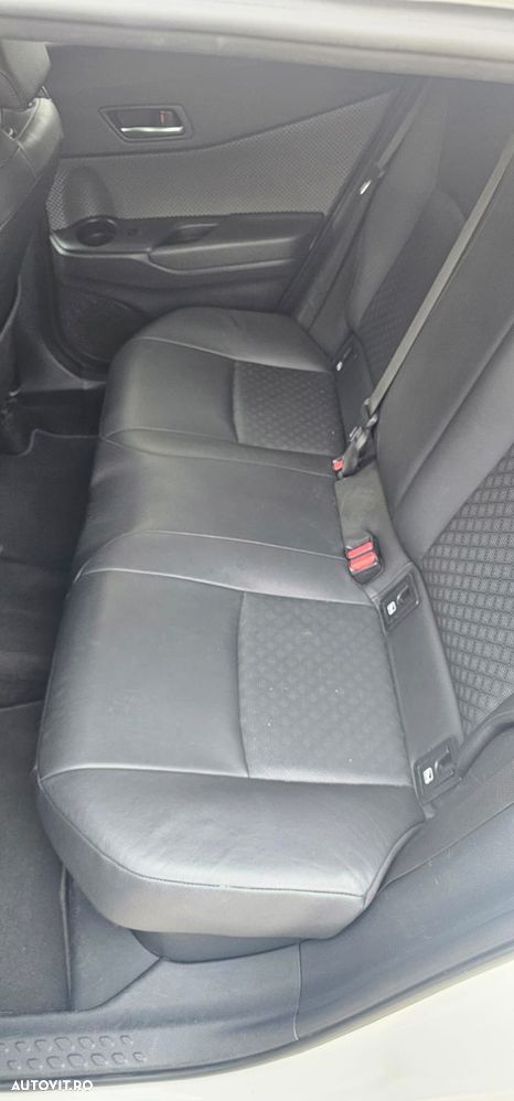 Toyota C-HR 2.0 HSD 184 CP 4x2 CVT Classy Bi-Tone - 16