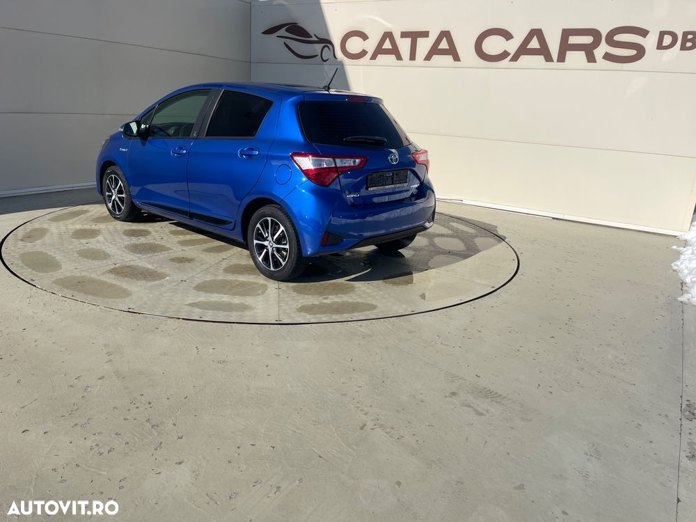 Toyota Yaris ver-1-5-vvt--i-selection - 10