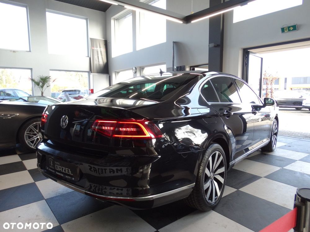 Volkswagen Passat - 6