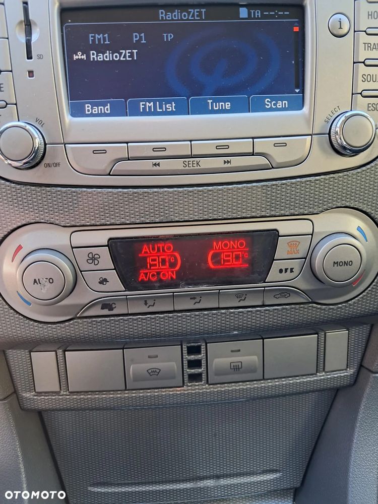 Ford Focus 1.8 Style+ - 13