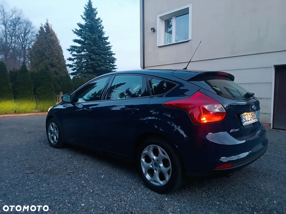 Ford Focus 2014 photo 2