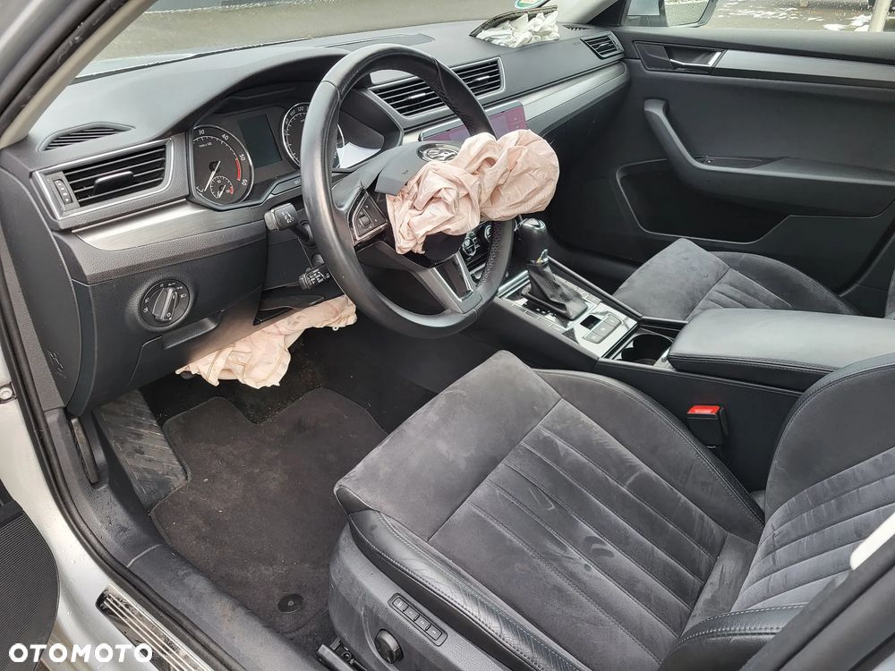 Skoda Superb 2.0 TDI DSG Premium Edition - 6