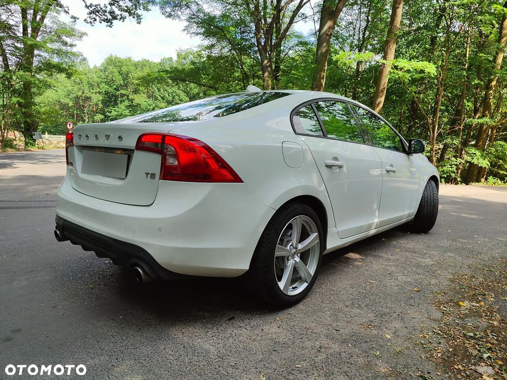 Volvo S60 T5 Drive-E Momentum - 9