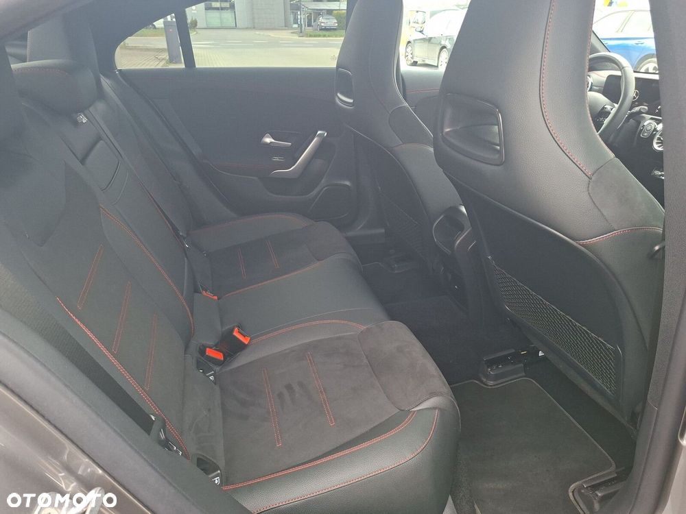 Mercedes-Benz CLA - 19