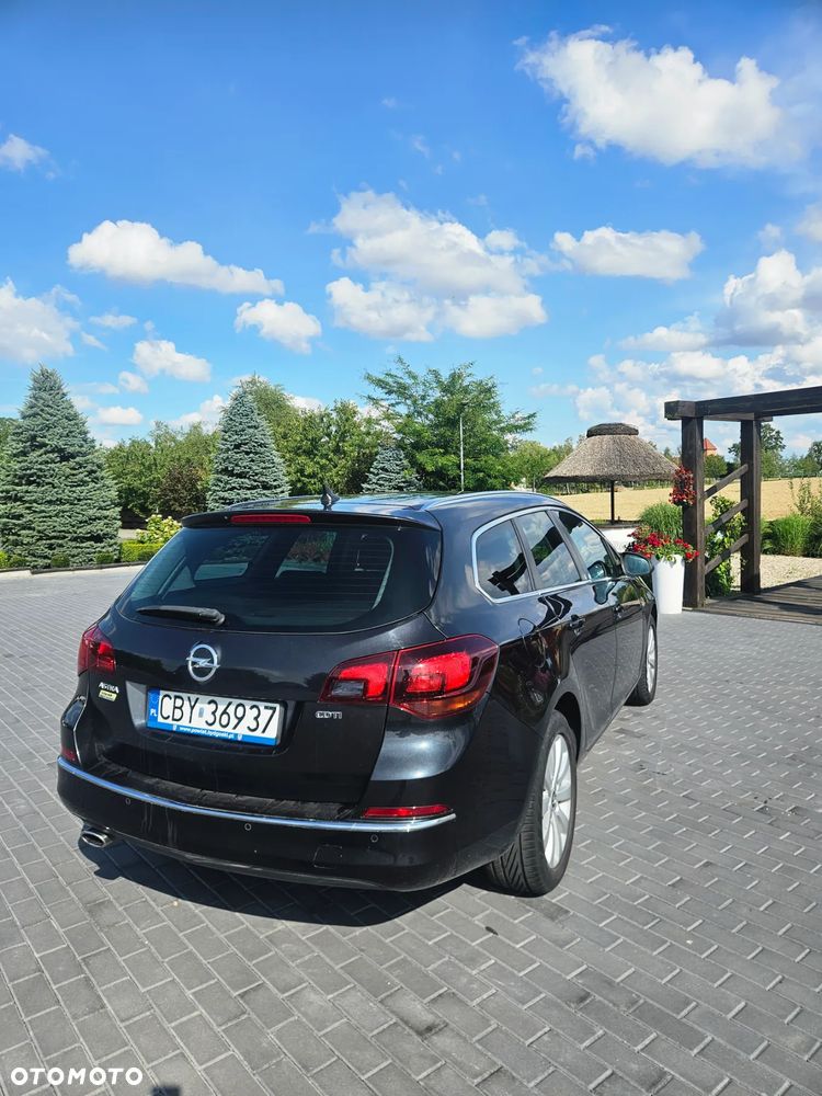 Opel Astra 2.0 CDTI Cosmo - 4