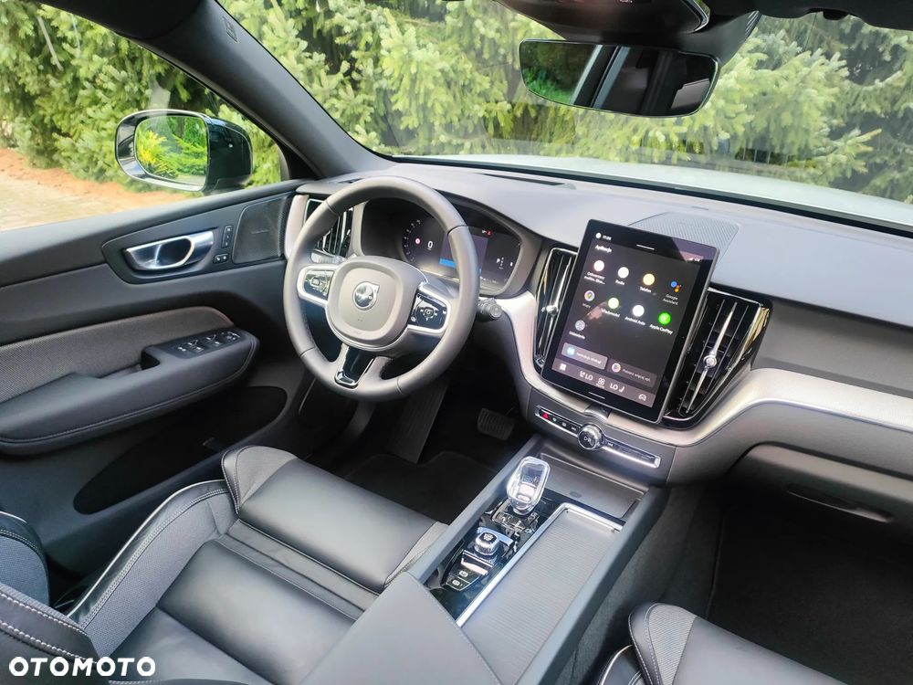 Volvo XC 60 B5 B AWD Ultra Dark - 34